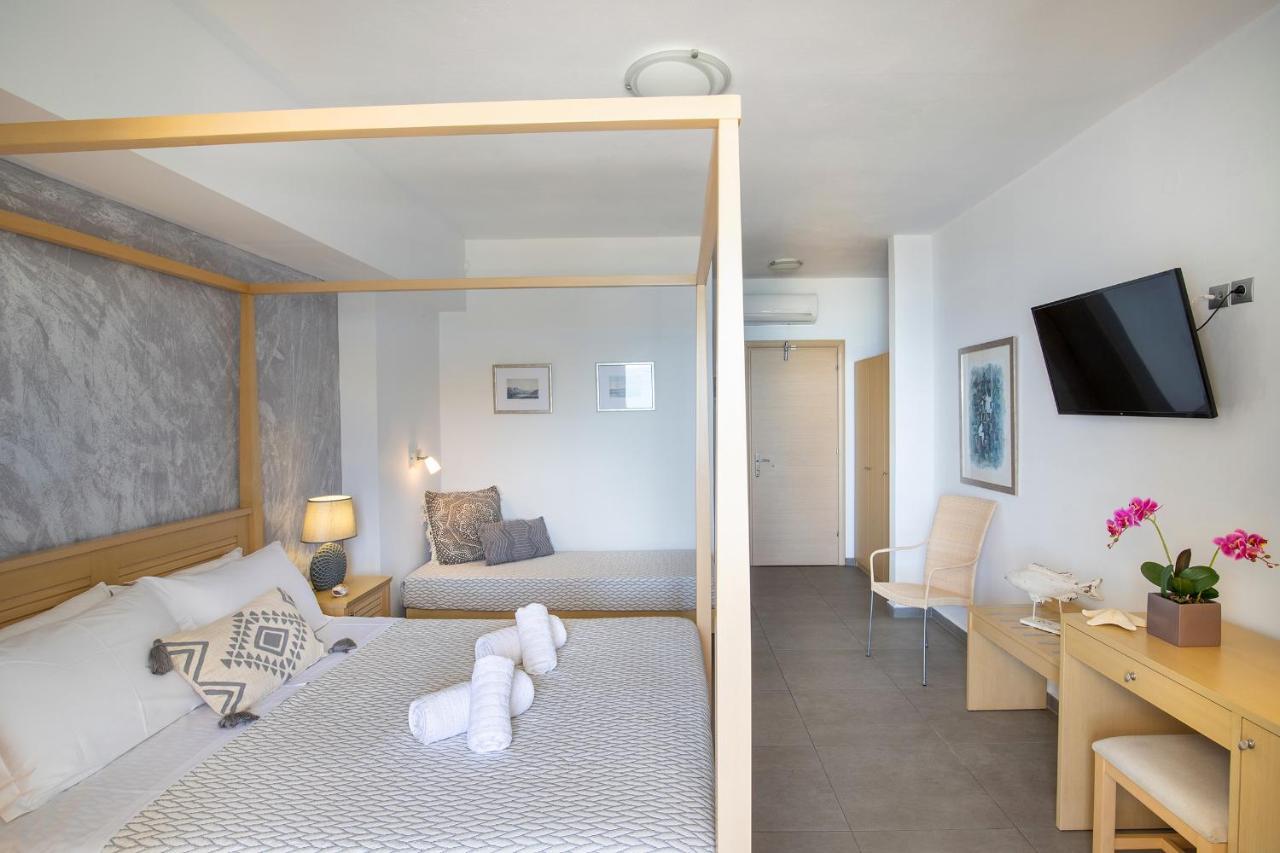 Blue Harmony Hotel Kini エクステリア 写真