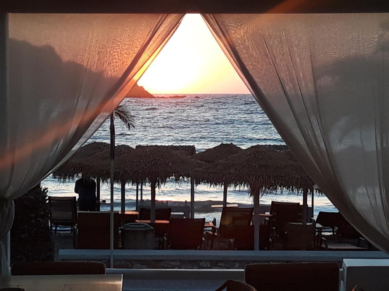 Blue Harmony Hotel Kini エクステリア 写真