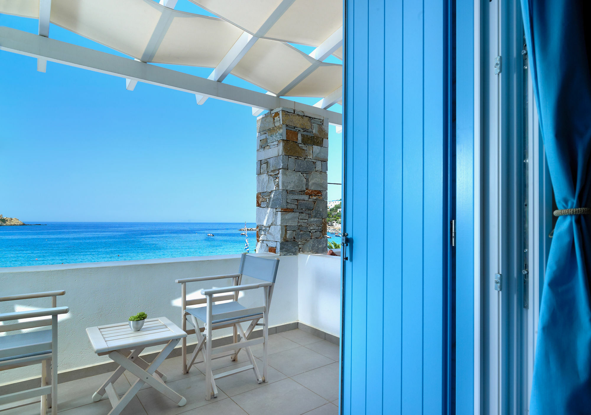 Blue Harmony Hotel Kini エクステリア 写真