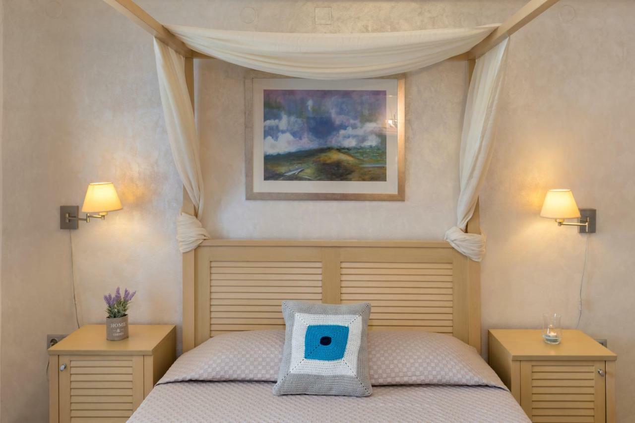 Blue Harmony Hotel Kini エクステリア 写真